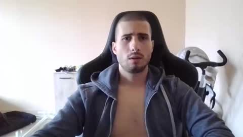 Snapshot of pirshi chatting on 03/30/26, 12:39 Gifted One online show from 03/30/26, 12:39