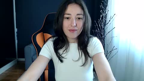 piscesgirl06 online show from 02/19/25, 06:44