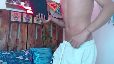 Snapshot of piter_vanegas chatting on 11/13/25, 04:44 piter_vanegas online show from 11/13/25, 04:44