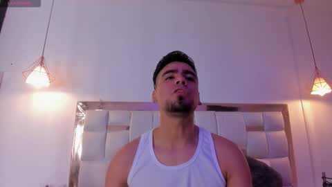 Snapshot of pittandlunaa69 chatting on 11/25/25, 12:05 PittAndLunaa69 online show from 11/25/25, 12:05