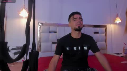 Snapshot of pittandlunaa69 chatting on 12/17/25, 12:33 PittAndLunaa69 online show from 12/17/25, 12:33