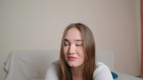 Snapshot of pixie____ chatting on 04/25/26, 01:14 Lily online show from 04/25/26, 01:14