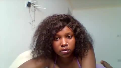 Snapshot of pixie_roman chatting on 11/08/25, 10:37 Majesty online show from 11/08/25, 10:37