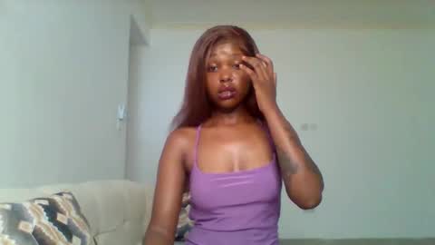 Snapshot of pixie_roman chatting on 11/14/25, 08:24 Majesty online show from 11/14/25, 08:24