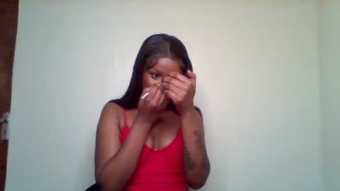 Snapshot of pixie_roman chatting on 03/08/26, 11:03 Majesty online show from 03/08/26, 11:03