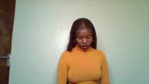 Snapshot of pixie_roman chatting on 03/24/26, 01:05 Majesty online show from 03/24/26, 01:05