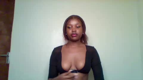 Snapshot of pixie_roman chatting on 03/31/26, 04:57 Majesty online show from 03/31/26, 04:57