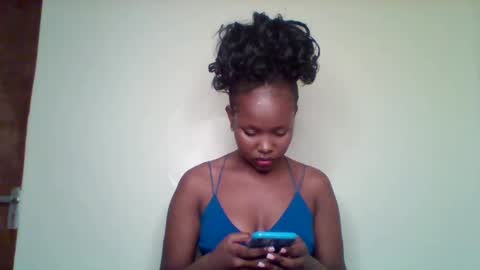 Snapshot of pixie_roman chatting on 04/14/26, 08:20 Majesty online show from 04/14/26, 08:20