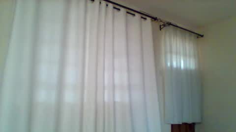 Snapshot of pixie_roman chatting on 04/16/26, 09:10 Majesty online show from 04/16/26, 09:10