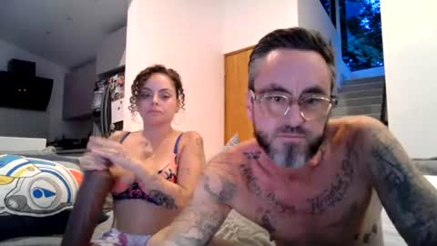 Snapshot of pixieandthegiant chatting on 07/19/26, 12:14 Pixie online show from 07/19/26, 12:14