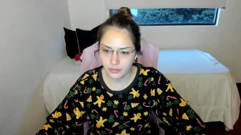 Snapshot of pixiedaemon chatting on 06/01/26, 10:39 pixie online show from 06/01/26, 10:39