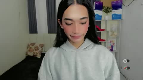 pixiedoll_ online show from 12/18/25, 06:03