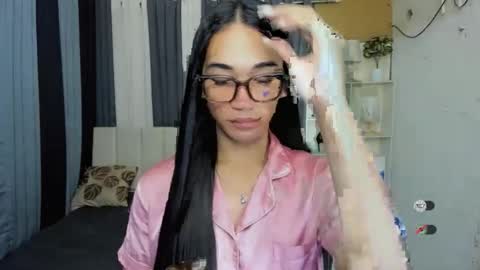 pixiedoll_ online show from 02/14/26, 07:21