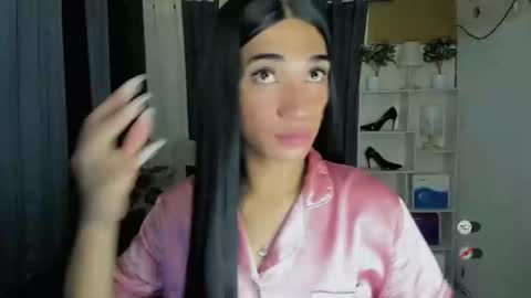 pixiedoll_ online show from 02/22/26, 09:19