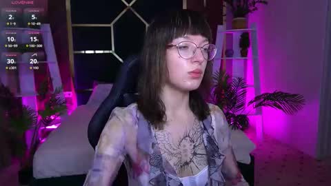 pixiepeachh online show from 11/01/25, 02:08