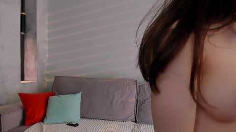 Snapshot of pixiesdoll chatting on 05/24/26, 03:39 Mila online show from 05/24/26, 03:39