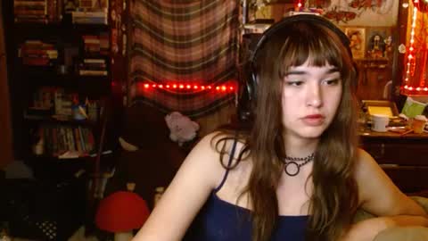 Izzy online show from 09/17/25, 12:45