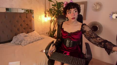 Snapshot of pixy_20 chatting on 01/21/25, 04:21 cris online show from 01/21/25, 04:21