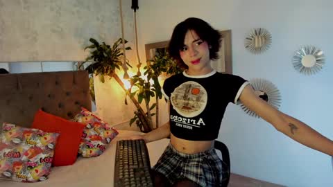 Snapshot of pixy_20 chatting on 01/30/25, 02:27 cris online show from 01/30/25, 02:27