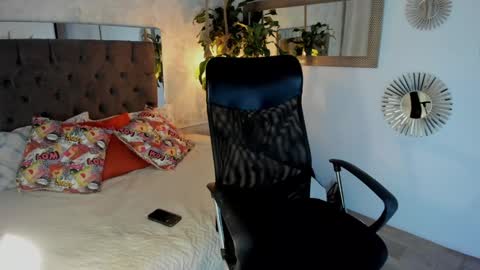 Snapshot of pixy_20 chatting on 01/31/25, 04:14 cris online show from 01/31/25, 04:14