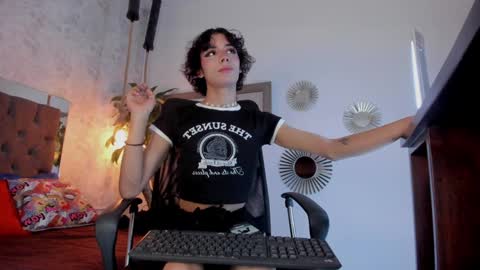 Snapshot of pixy_20 chatting on 02/02/25, 02:27 cris online show from 02/02/25, 02:27