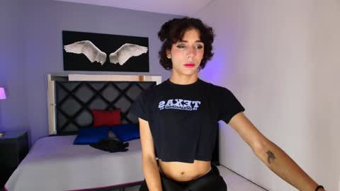 Snapshot of pixy_20 chatting on 02/05/25, 01:47 cris online show from 02/05/25, 01:47