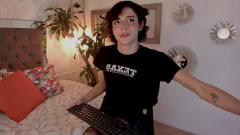 Snapshot of pixy_20 chatting on 02/05/25, 07:50 cris online show from 02/05/25, 07:50