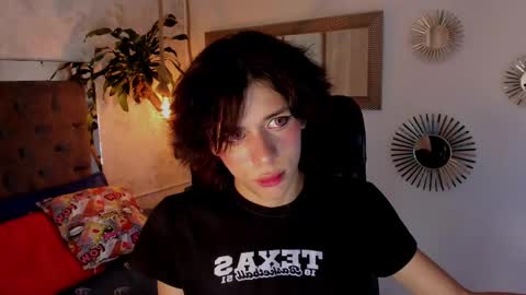 Snapshot of pixy_20 chatting on 02/10/25, 09:14 cris online show from 02/10/25, 09:14