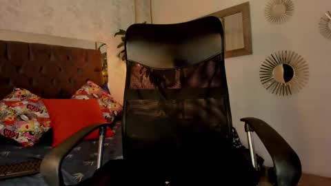 Snapshot of pixy_20 chatting on 02/22/25, 07:34 cris online show from 02/22/25, 07:34