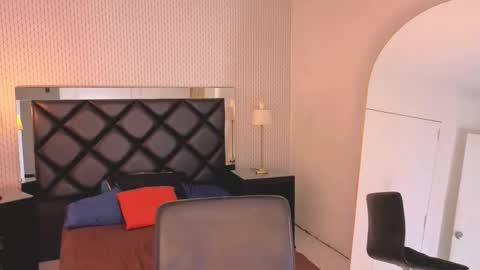 Snapshot of pixy_20 chatting on 10/05/25, 03:38 cris online show from 10/05/25, 03:38