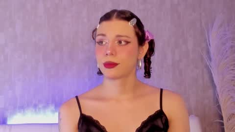 Snapshot of pixy_20 chatting on 11/15/25, 09:21 cris online show from 11/15/25, 09:21