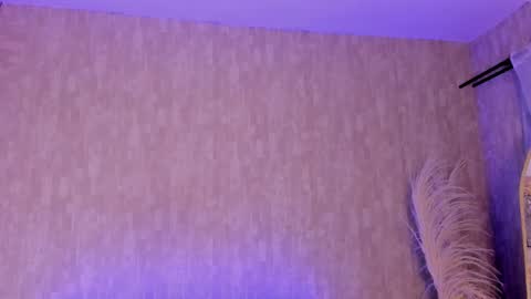 Snapshot of pixy_20 chatting on 11/20/25, 02:56 cris online show from 11/20/25, 02:56