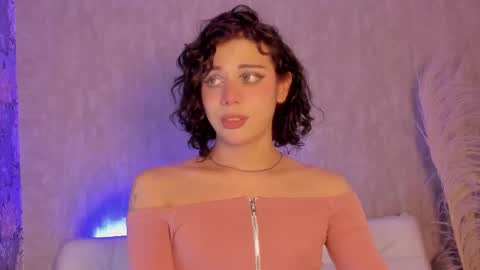 Snapshot of pixy_20 chatting on 11/22/25, 04:33 cris online show from 11/22/25, 04:33