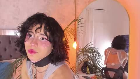 Snapshot of pixy_20 chatting on 11/28/25, 07:49 cris online show from 11/28/25, 07:49