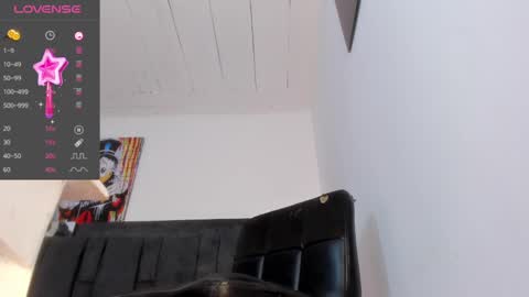 Snapshot of pixy_xxxgirl chatting on 02/17/25, 04:53 charlie online show from 02/17/25, 04:53