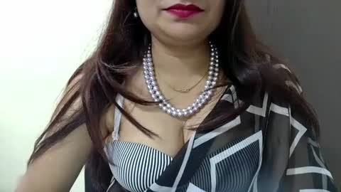 Snapshot of piyu2306 chatting on 12/15/24, 05:31 Piyu2306 online show from 12/15/24, 05:31