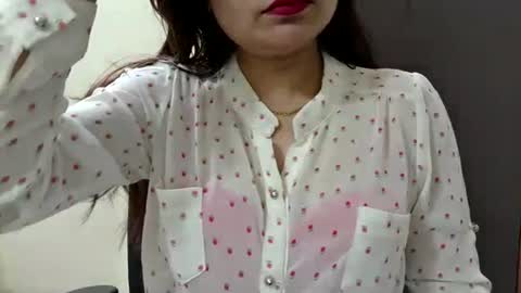 Snapshot of piyu2306 chatting on 12/24/24, 05:34 Piyu2306 online show from 12/24/24, 05:34