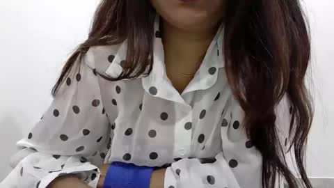 Snapshot of piyu2306 chatting on 11/18/25, 06:45 Piyu2306 online show from 11/18/25, 06:45