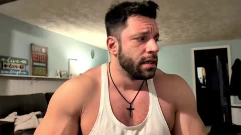 pizza_biceps online show from 05/06/26, 04:30