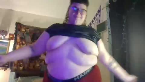 Snapshot of pizzabuttstuff chatting on 12/27/24, 02:14 daddy pizza online show from 12/27/24, 02:14
