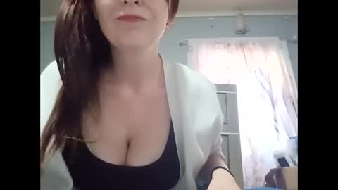 Snapshot of pizzedwife chatting on 12/03/24, 10:18 pizzedwife online show from 12/03/24, 10:18