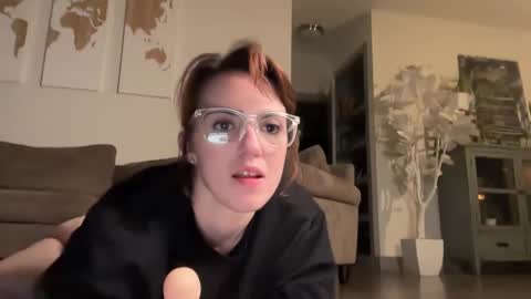 Snapshot of pkanph5555 chatting on 10/12/25, 04:00 PeggedBiGuy online show from 10/12/25, 04:00