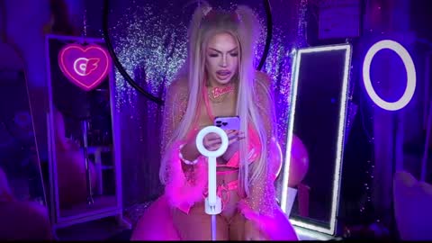 Snapshot of plasticfuckdoll chatting on 02/10/25, 01:57 Dumb bimbo fuck doll online show from 02/10/25, 01:57