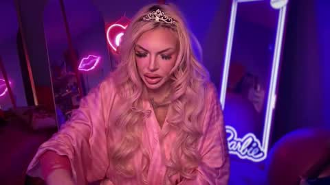 Snapshot of plasticfuckdoll chatting on 11/07/25, 11:27 Dumb bimbo fuck doll online show from 11/07/25, 11:27