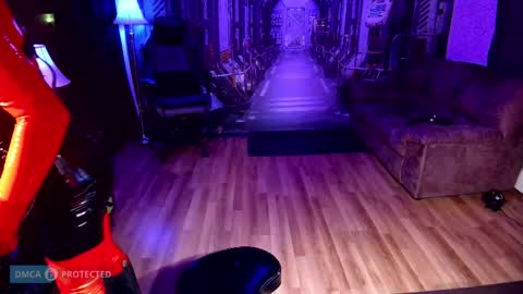 Snapshot of plasticme chatting on 12/20/25, 06:37 plasticme online show from 12/20/25, 06:37