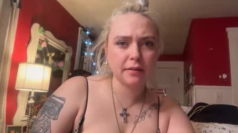 Snapshot of platinum1998 chatting on 04/12/26, 06:29 Platinum 3 online show from 04/12/26, 06:29