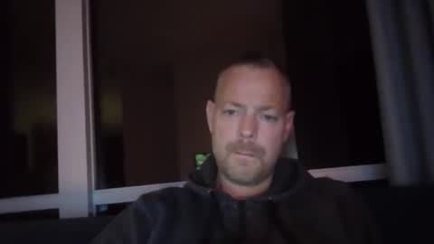 Snapshot of platugle chatting on 11/05/25, 09:48 platugle online show from 11/05/25, 09:48