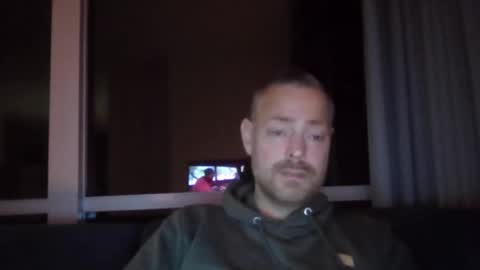 Snapshot of platugle chatting on 11/12/25, 10:30 platugle online show from 11/12/25, 10:30