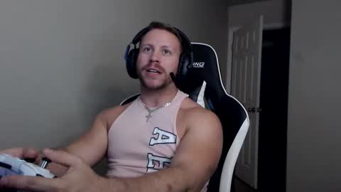 Player online show from 10/18/25, 11:27