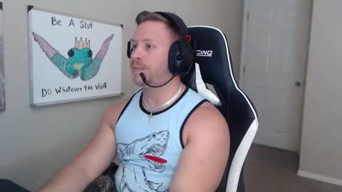 Snapshot of player2pawns chatting on 03/20/26, 09:30 Player online show from 03/20/26, 09:30